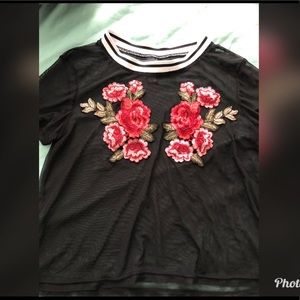 🌺Black Floral Mesh Crop Shirt🌺